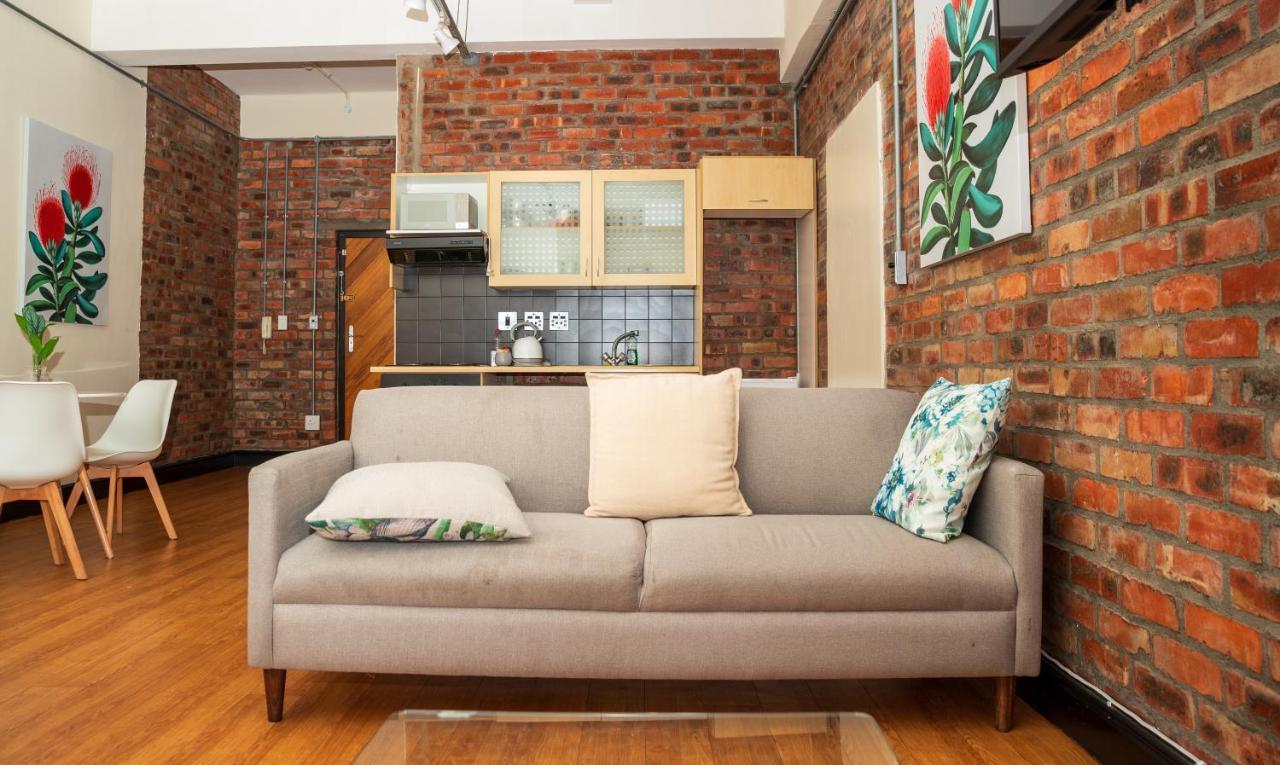 Manhattan Style Loft With Backup Power On 4 Loop Str Кейптаун Екстериор снимка